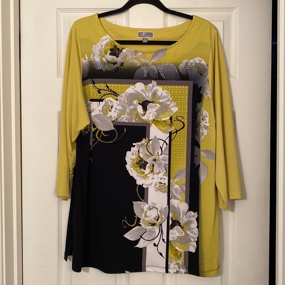 JM Collection Tops - JM Collection mustard yellow with black and white flowers super soft EUC